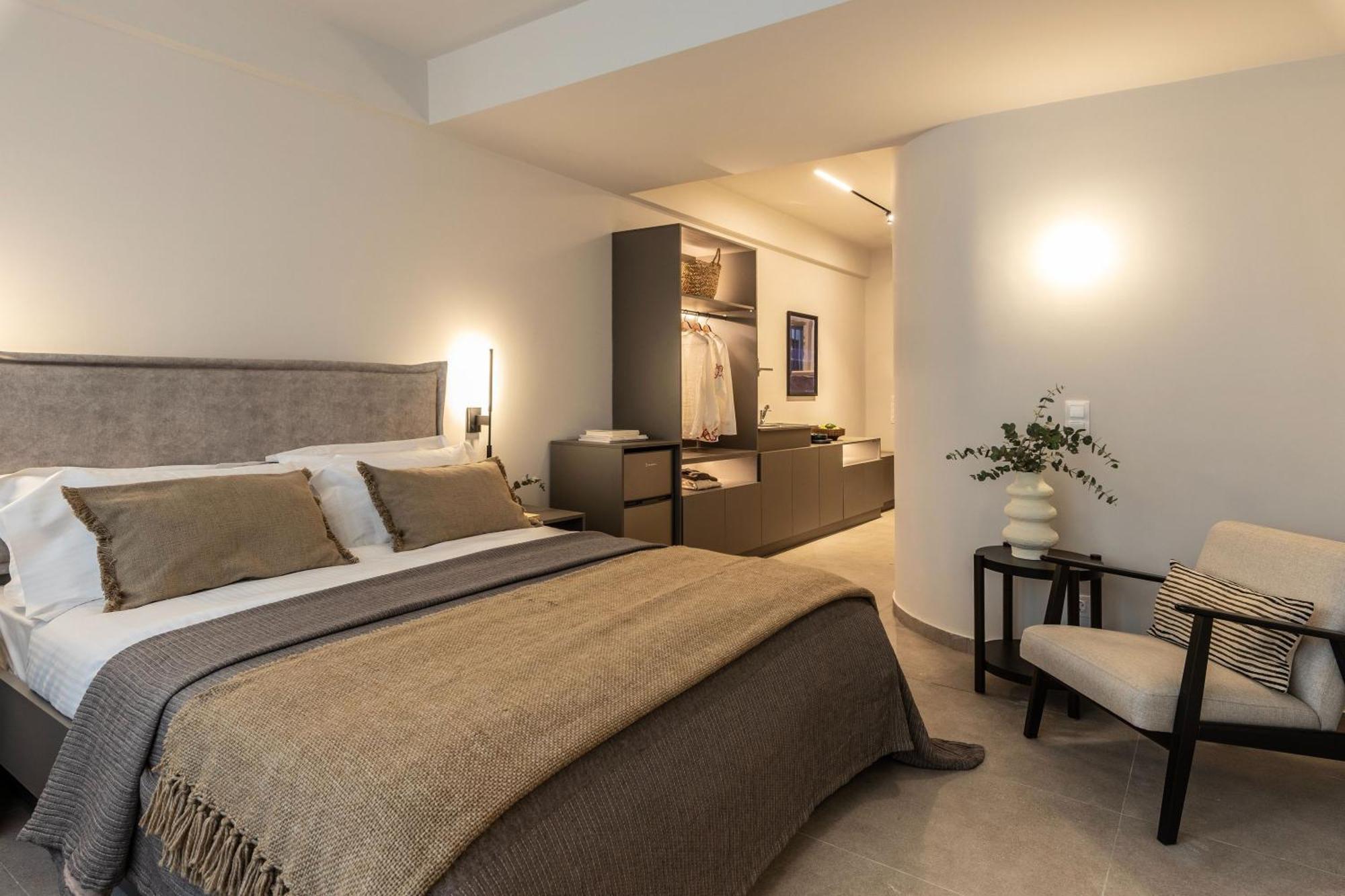 Celestial Athens Suites At Praxitelous Экстерьер фото