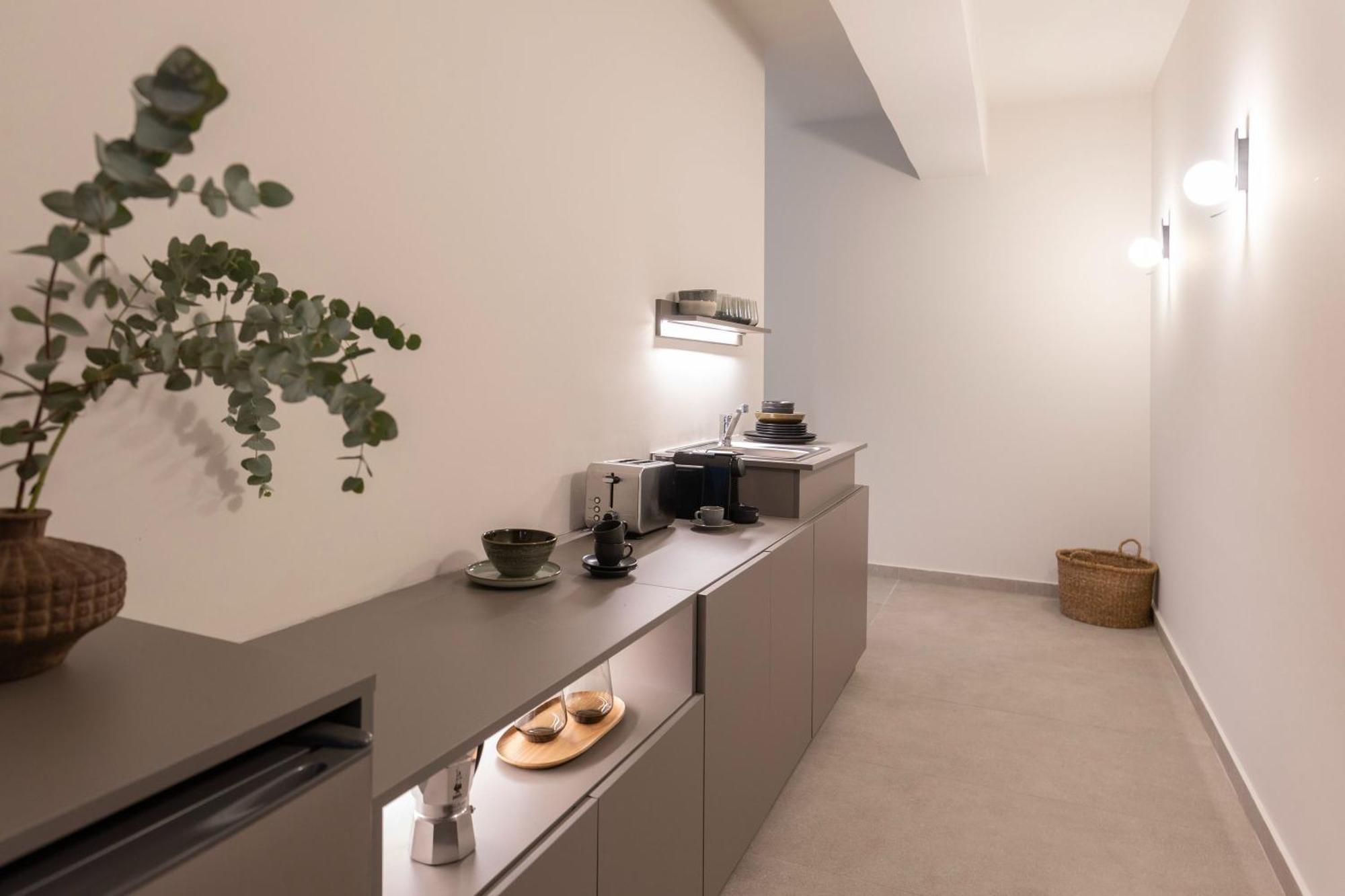 Celestial Athens Suites At Praxitelous Экстерьер фото