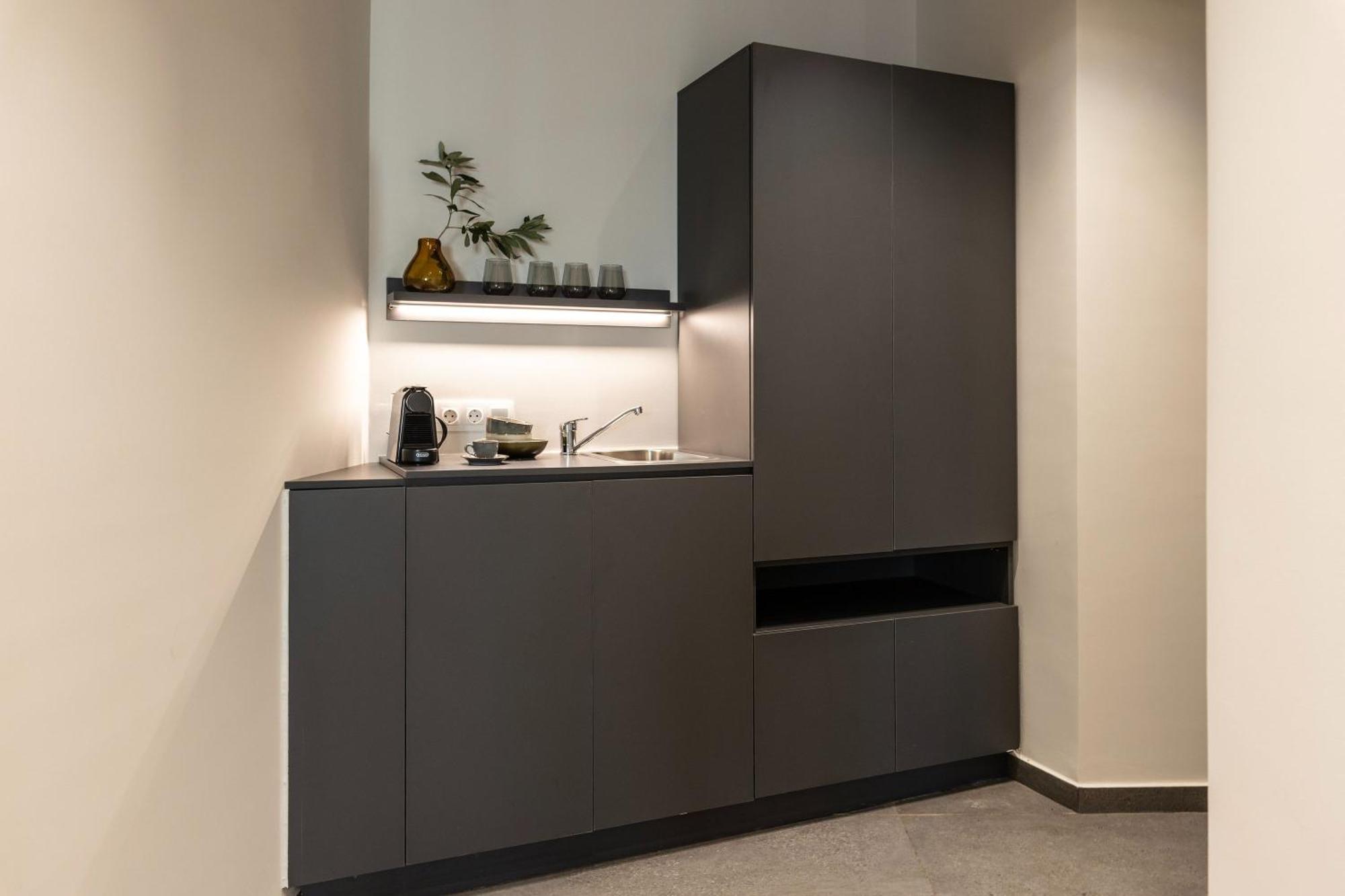 Celestial Athens Suites At Praxitelous Экстерьер фото